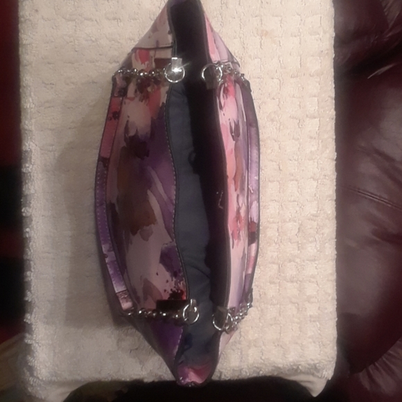 Handbag - Picture 2 of 2